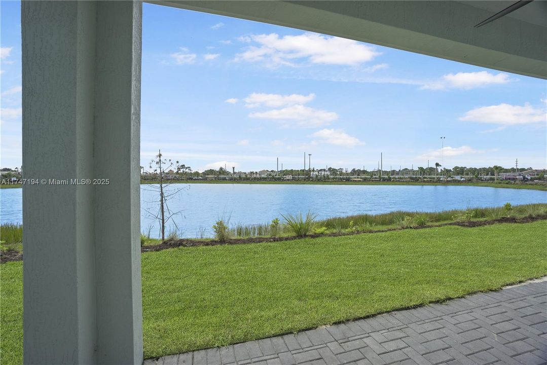 Recently Rented: $3,100 (3 beds, 2 baths, 2049 Square Feet)