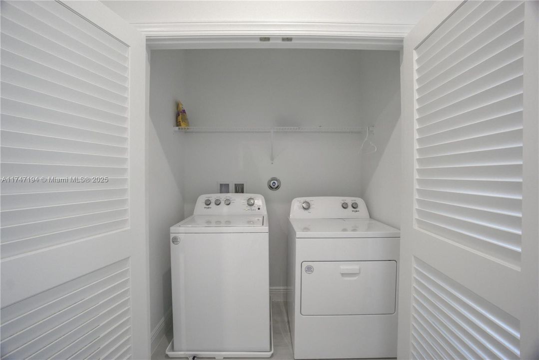 Recently Rented: $3,100 (3 beds, 2 baths, 2049 Square Feet)