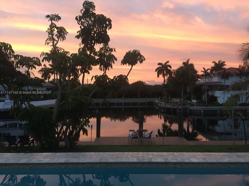 待售: $2,798,000 (5 贝兹, 3 浴室, 3275 平方英尺)