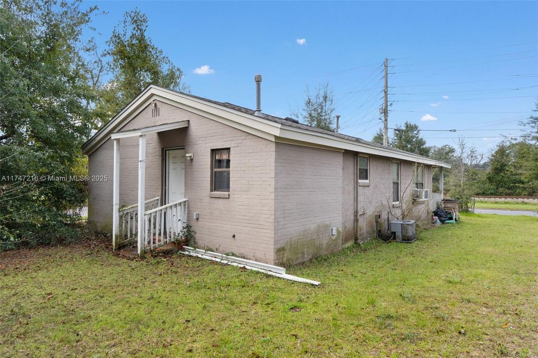 Recently Sold: $125,000 (2 beds, 1 baths, 1134 Square Feet)