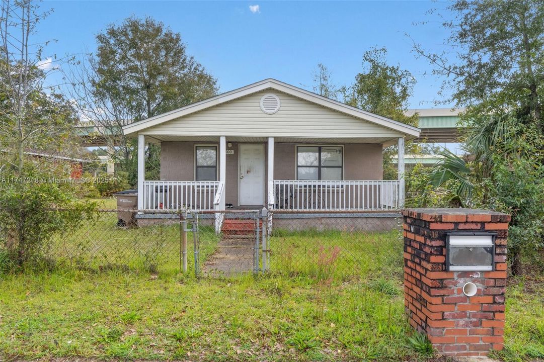 Recently Sold: $125,000 (2 beds, 1 baths, 1134 Square Feet)