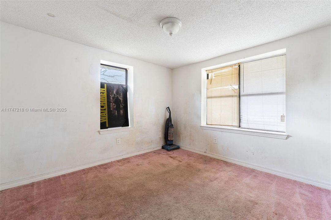 Recently Sold: $125,000 (2 beds, 1 baths, 1134 Square Feet)