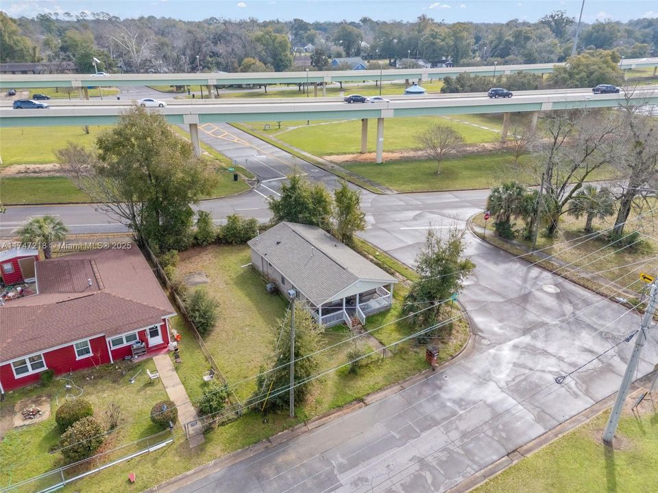 Recently Sold: $125,000 (2 beds, 1 baths, 1134 Square Feet)