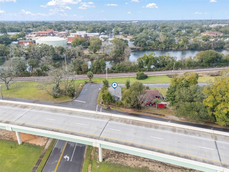 Recently Sold: $125,000 (2 beds, 1 baths, 1134 Square Feet)