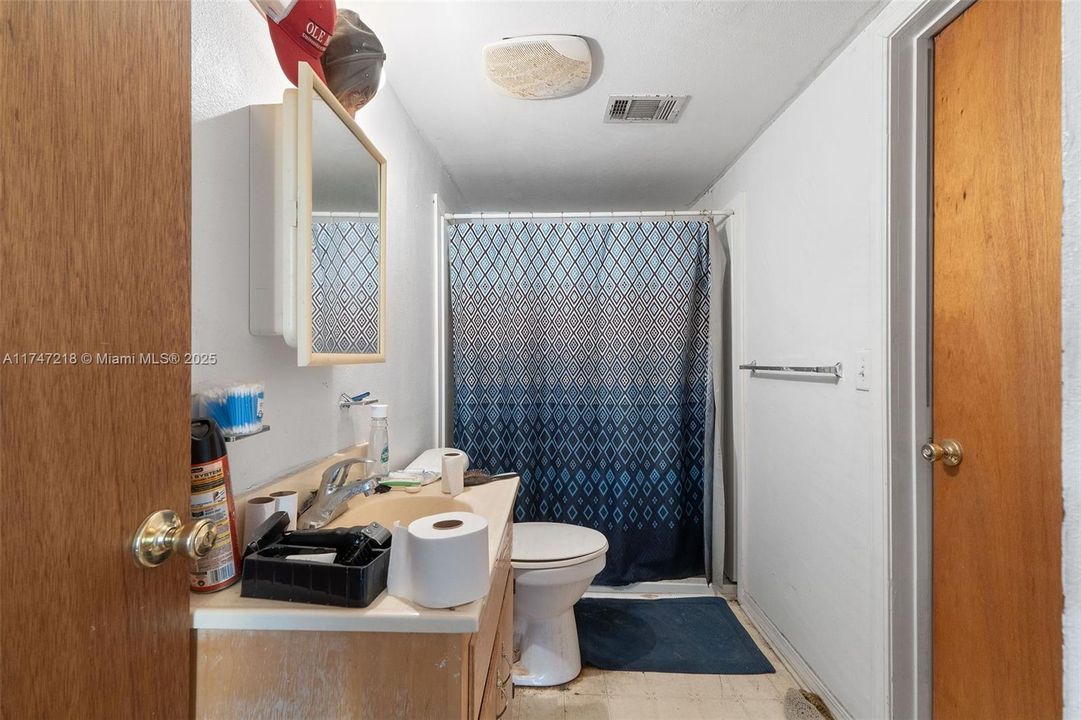 Recently Sold: $125,000 (2 beds, 1 baths, 1134 Square Feet)