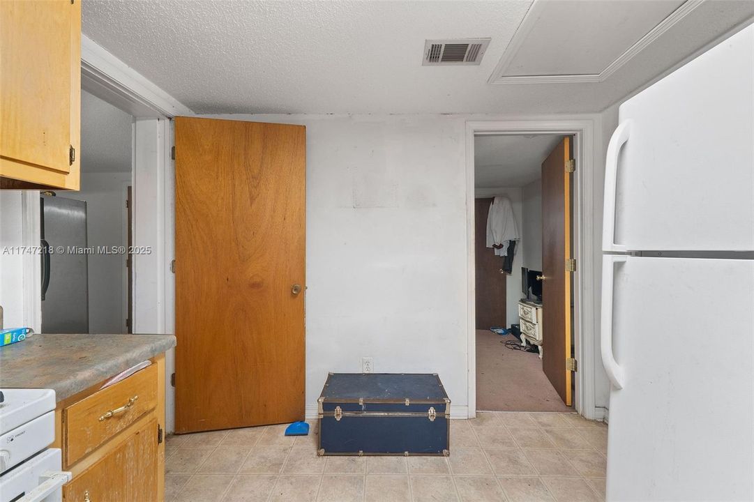 Recently Sold: $125,000 (2 beds, 1 baths, 1134 Square Feet)