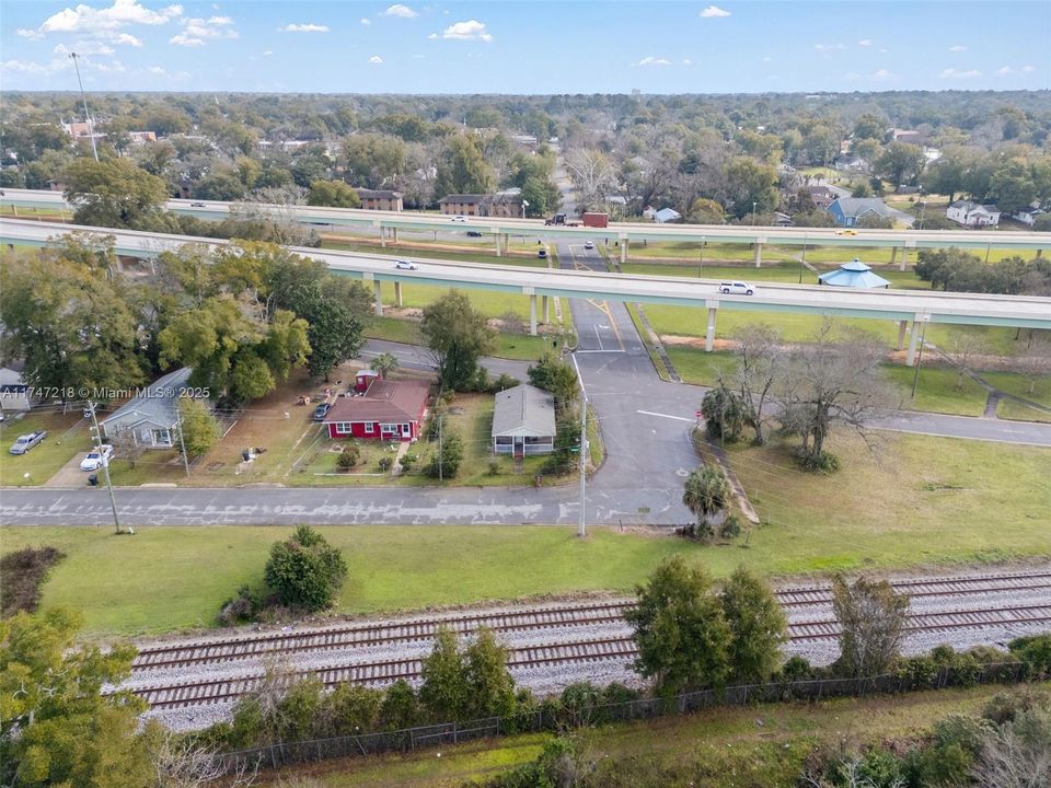 Recently Sold: $125,000 (2 beds, 1 baths, 1134 Square Feet)