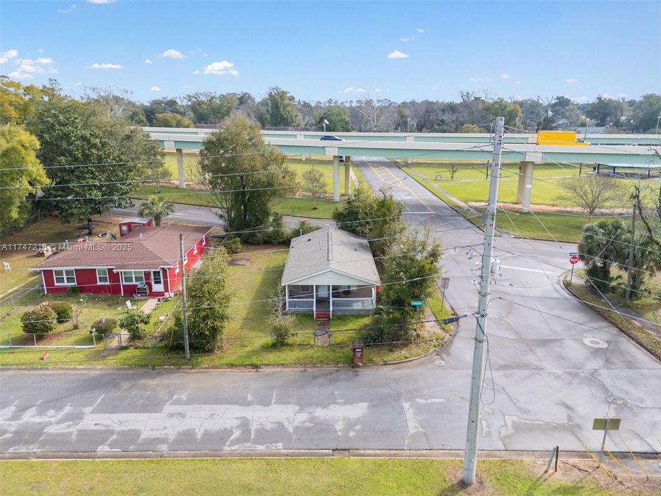 Recently Sold: $125,000 (2 beds, 1 baths, 1134 Square Feet)