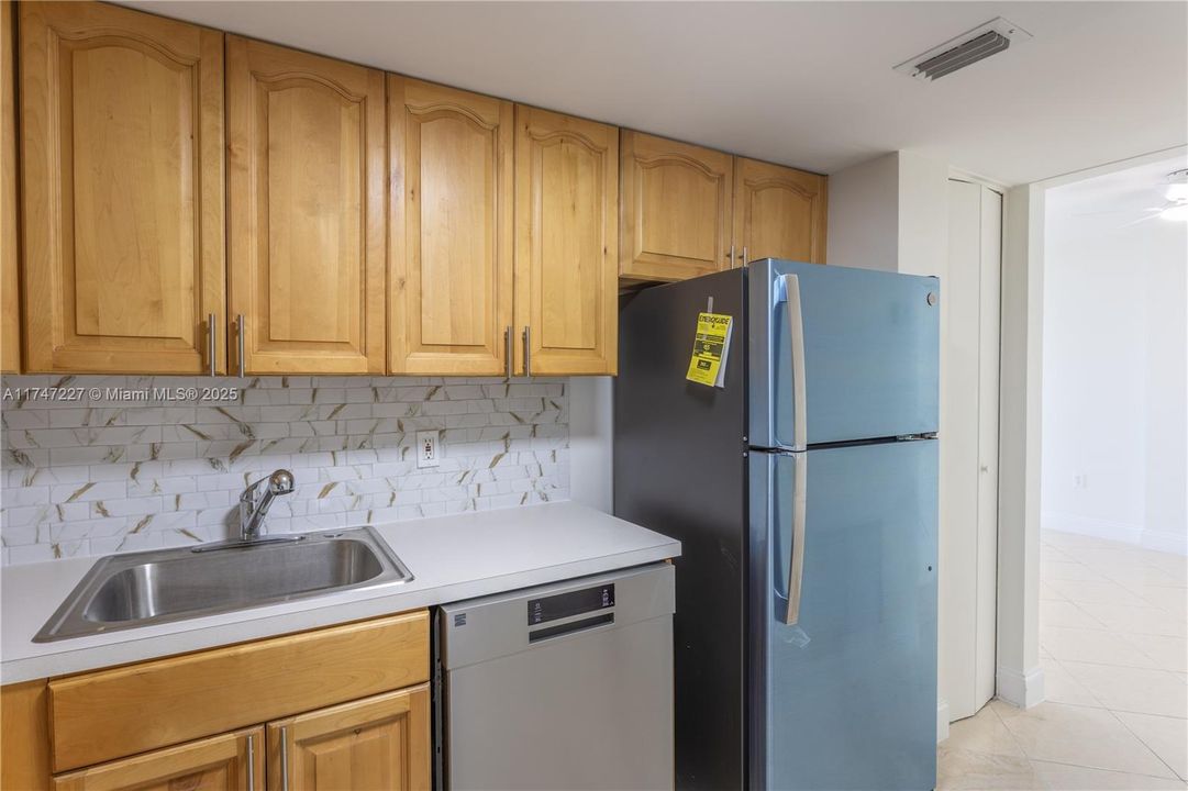 Vendido Recientemente: $335,000 (1 camas, 1 baños, 850 Pies cuadrados)