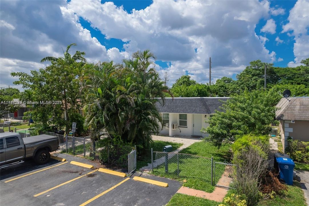 合同活跃: $780,000 (0 贝兹, 0 浴室, 2504 平方英尺)