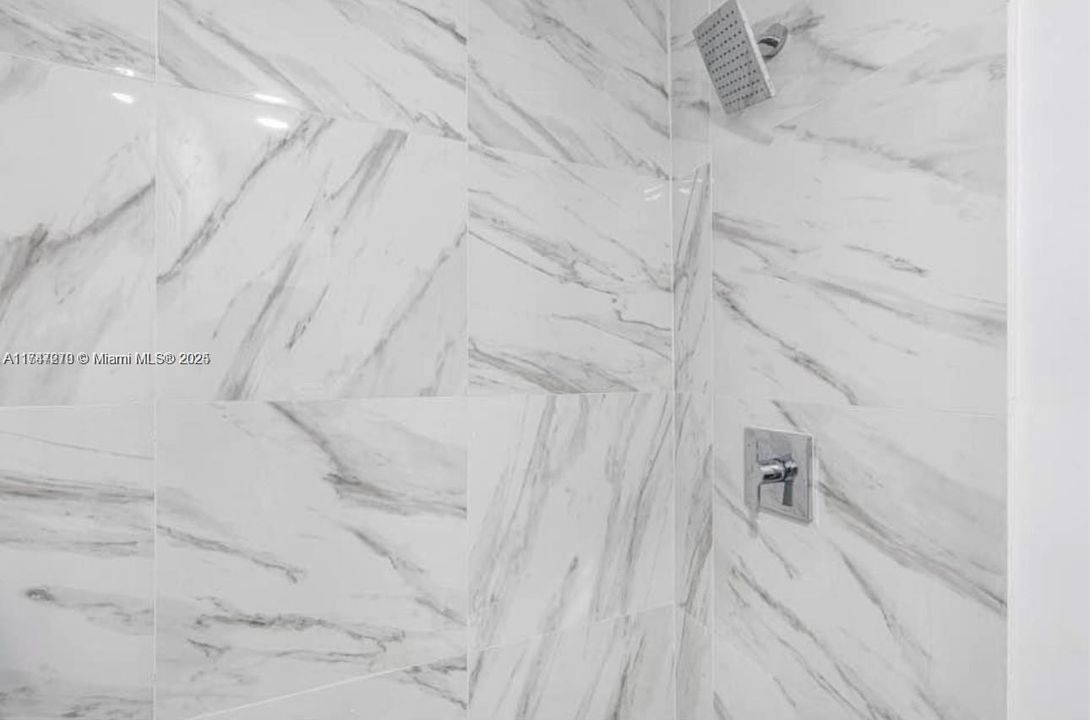 合同活跃: $780,000 (0 贝兹, 0 浴室, 2504 平方英尺)