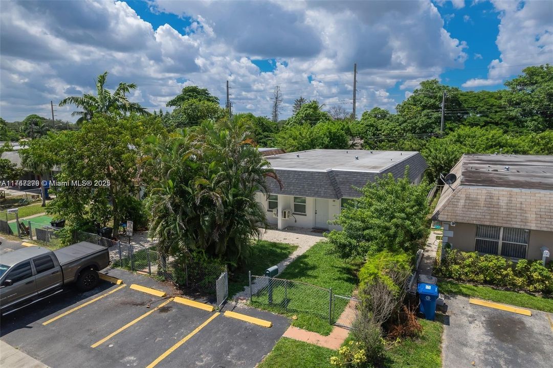 合同活跃: $780,000 (0 贝兹, 0 浴室, 2504 平方英尺)