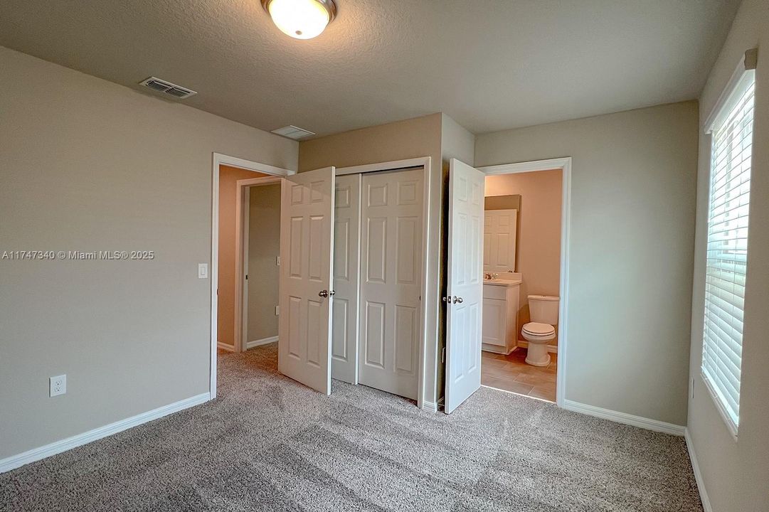 Recently Rented: $2,100 (3 beds, 2 baths, 0 Square Feet)