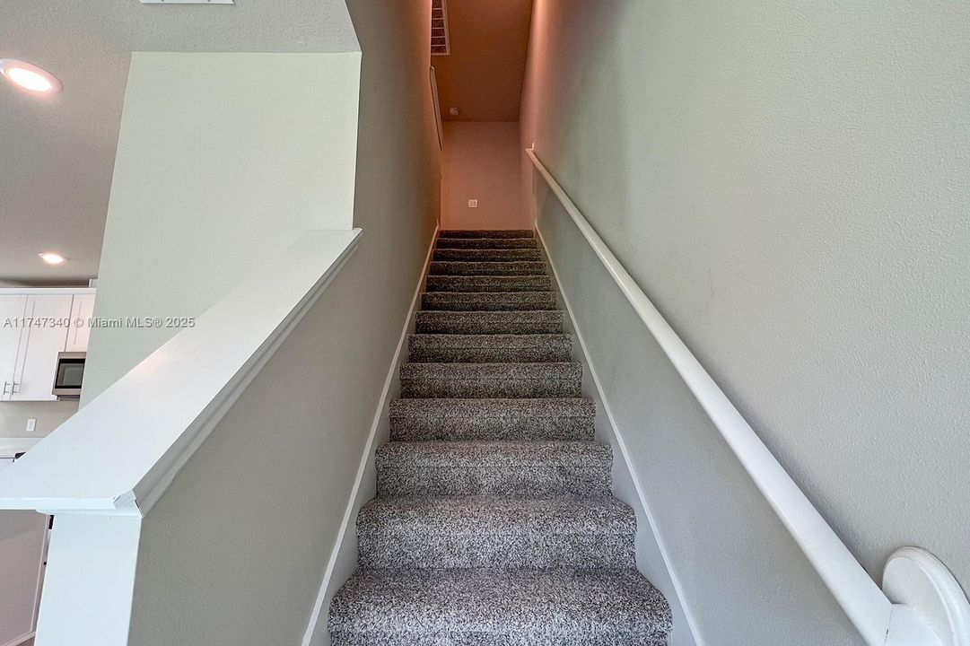 Recently Rented: $2,100 (3 beds, 2 baths, 0 Square Feet)