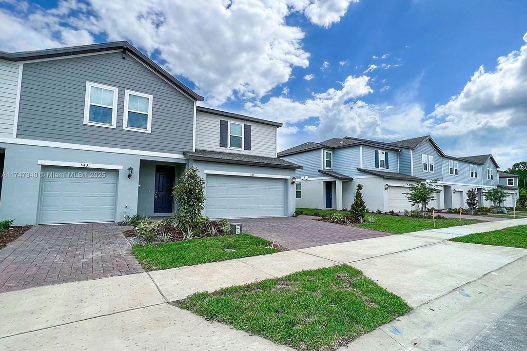 Recently Rented: $2,100 (3 beds, 2 baths, 0 Square Feet)