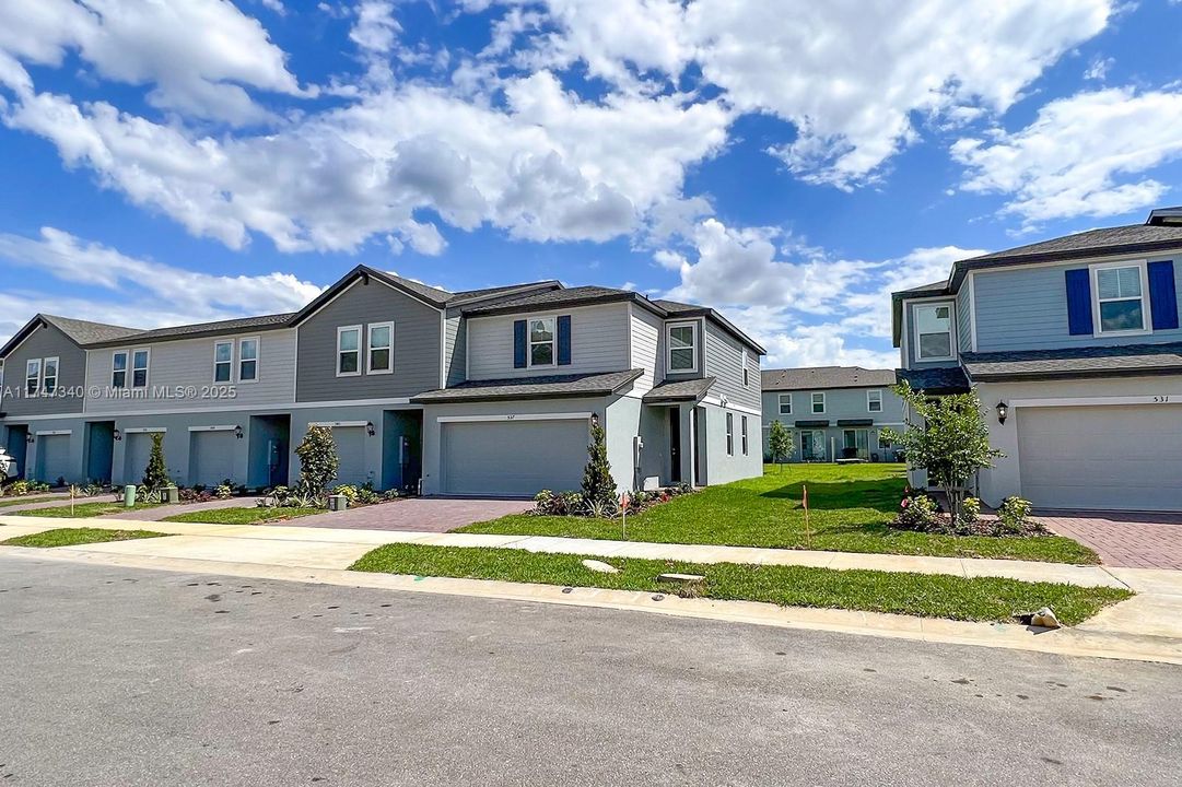 Recently Rented: $2,100 (3 beds, 2 baths, 0 Square Feet)