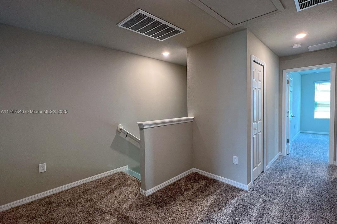 Recently Rented: $2,100 (3 beds, 2 baths, 0 Square Feet)