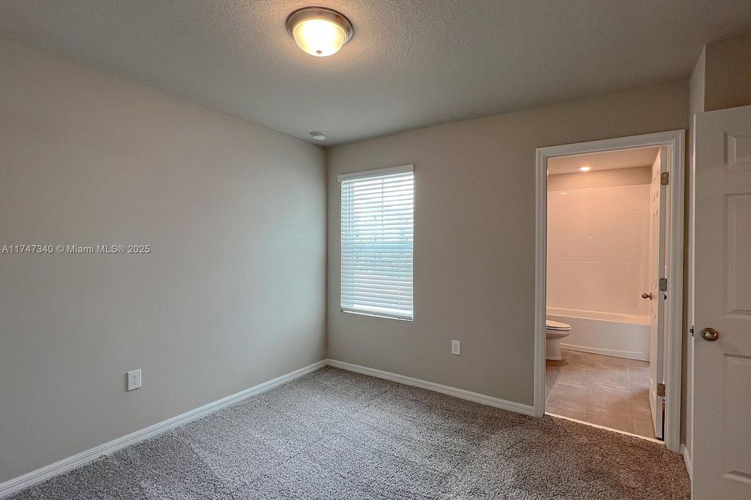 Recently Rented: $2,100 (3 beds, 2 baths, 0 Square Feet)