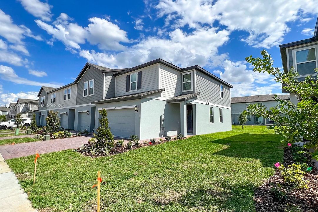 Recently Rented: $2,100 (3 beds, 2 baths, 0 Square Feet)