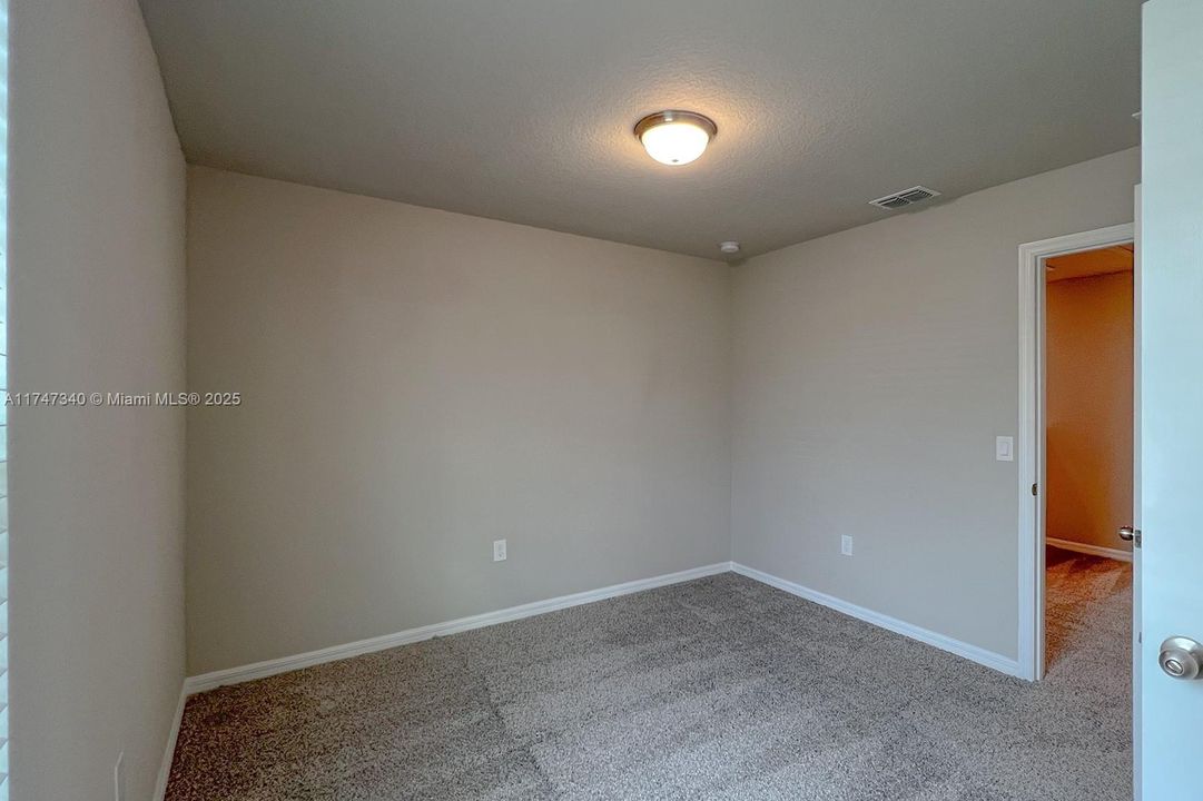 Recently Rented: $2,100 (3 beds, 2 baths, 0 Square Feet)