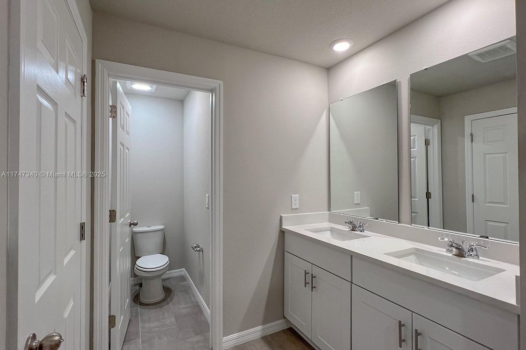 Recently Rented: $2,100 (3 beds, 2 baths, 0 Square Feet)