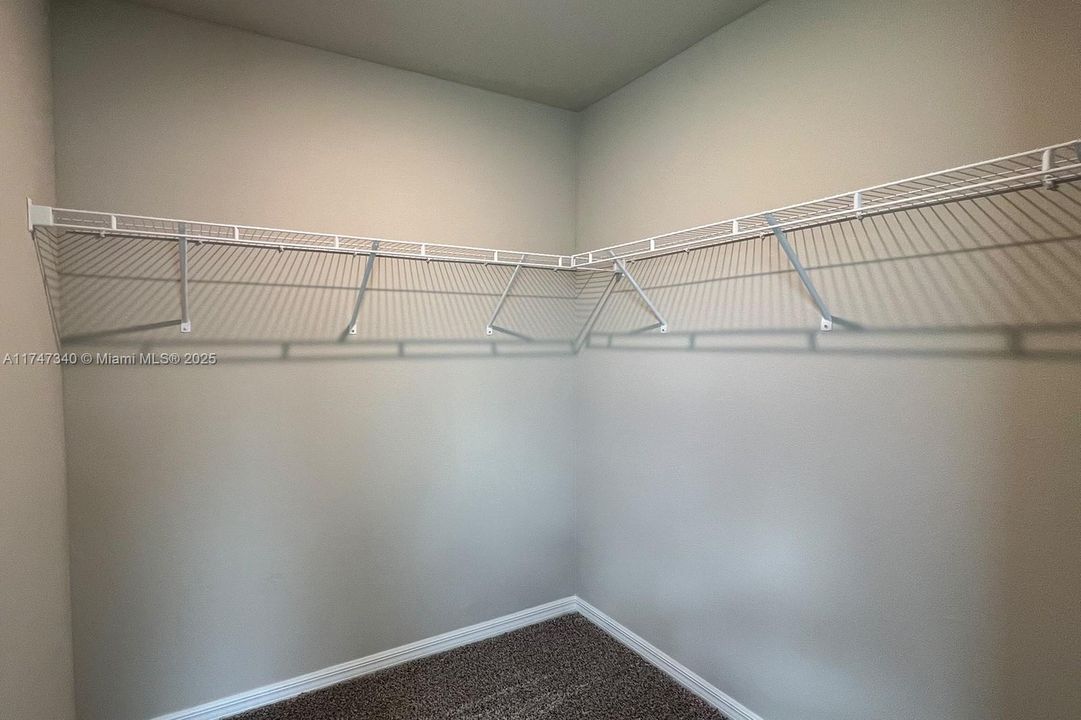 Recently Rented: $2,100 (3 beds, 2 baths, 0 Square Feet)