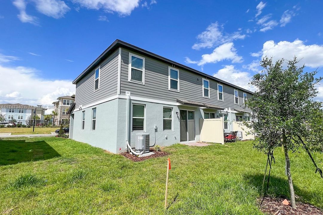 Recently Rented: $2,100 (3 beds, 2 baths, 0 Square Feet)