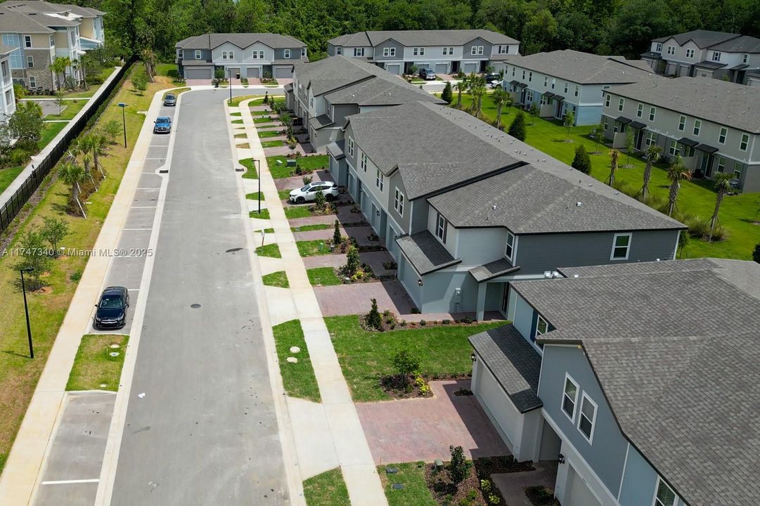 Recently Rented: $2,100 (3 beds, 2 baths, 0 Square Feet)