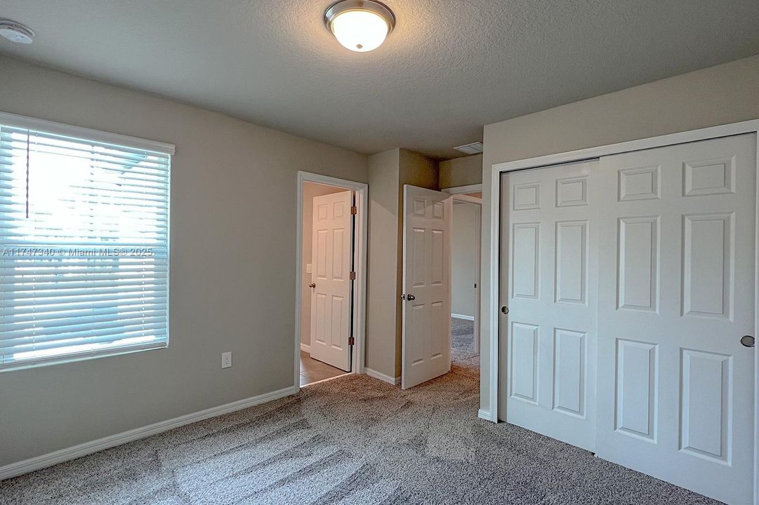 Recently Rented: $2,100 (3 beds, 2 baths, 0 Square Feet)