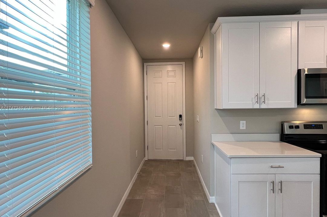 Recently Rented: $2,100 (3 beds, 2 baths, 0 Square Feet)