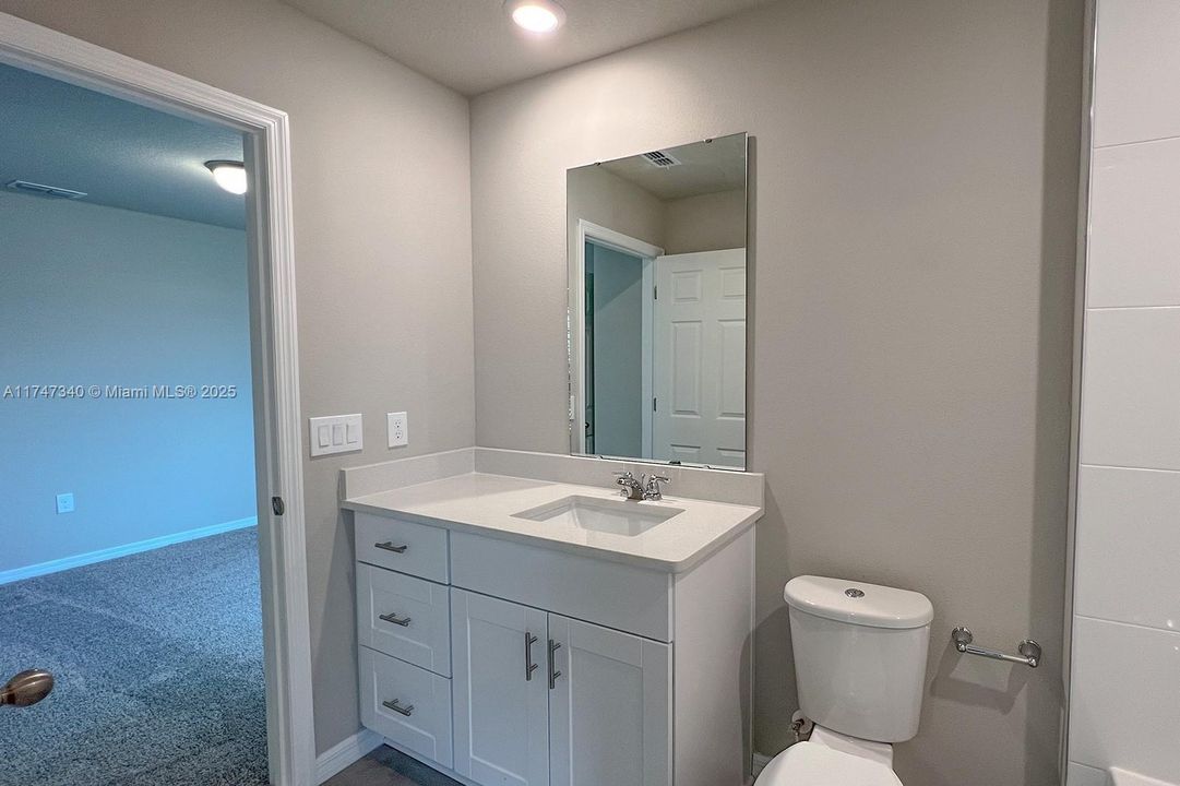 Recently Rented: $2,100 (3 beds, 2 baths, 0 Square Feet)