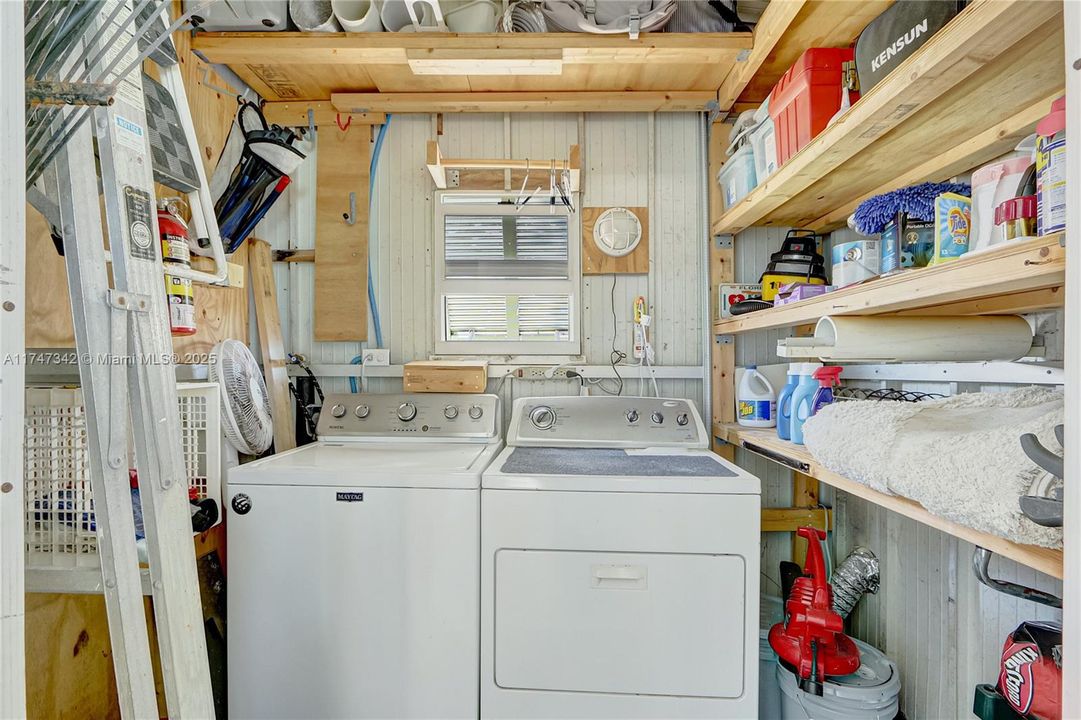 Недавно продано: $460,000 (2 спален, 2 ванн, 1220 Квадратных фут)