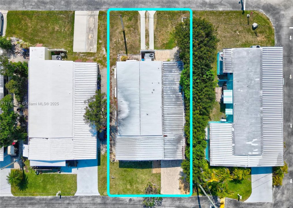 Недавно продано: $460,000 (2 спален, 2 ванн, 1220 Квадратных фут)