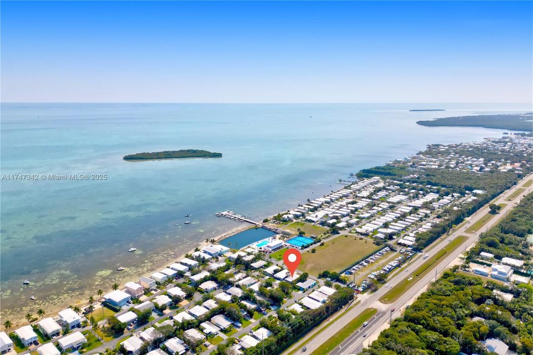 Недавно продано: $460,000 (2 спален, 2 ванн, 1220 Квадратных фут)