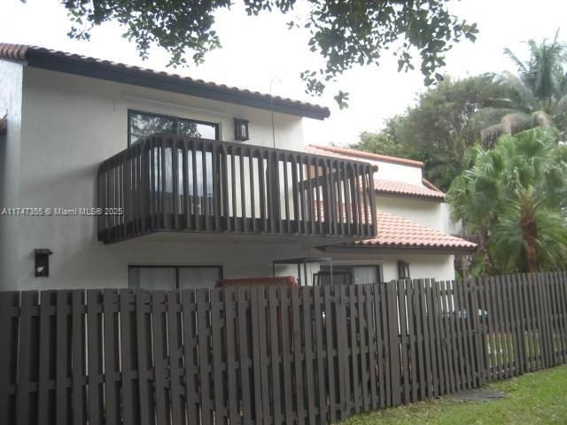 Recently Rented: $3,300 (3 beds, 2 baths, 1340 Square Feet)