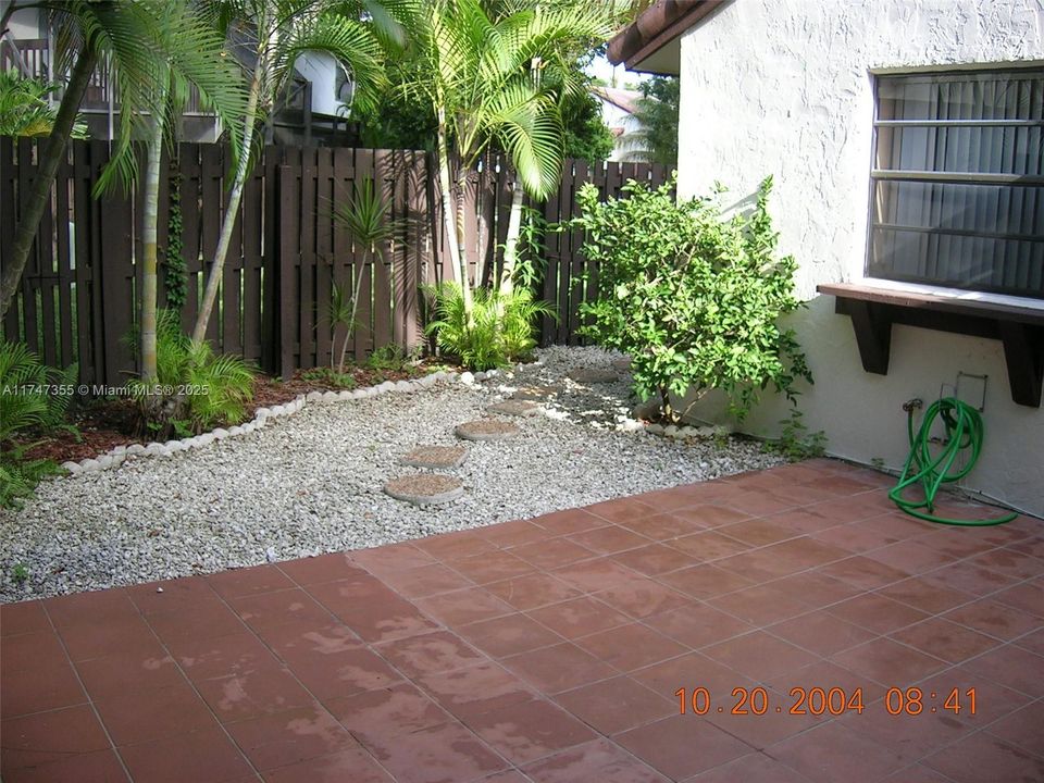 Recently Rented: $3,300 (3 beds, 2 baths, 1340 Square Feet)