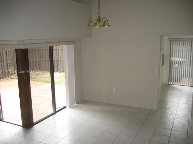 Recently Rented: $3,300 (3 beds, 2 baths, 1340 Square Feet)