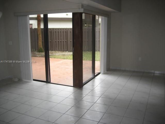 Recently Rented: $3,300 (3 beds, 2 baths, 1340 Square Feet)