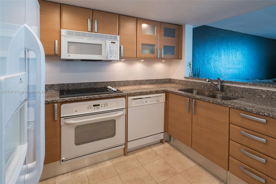 Vendido Recientemente: $590,000 (1 camas, 1 baños, 791 Pies cuadrados)