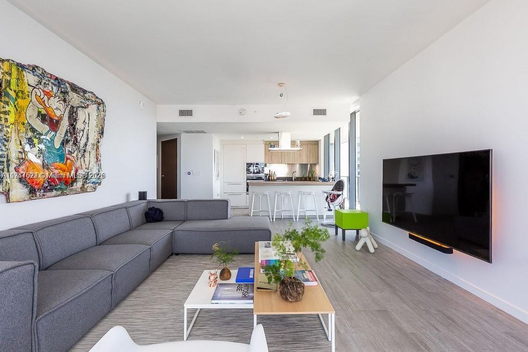 Recently Rented: $8,600 (2 beds, 2 baths, 1356 Square Feet)