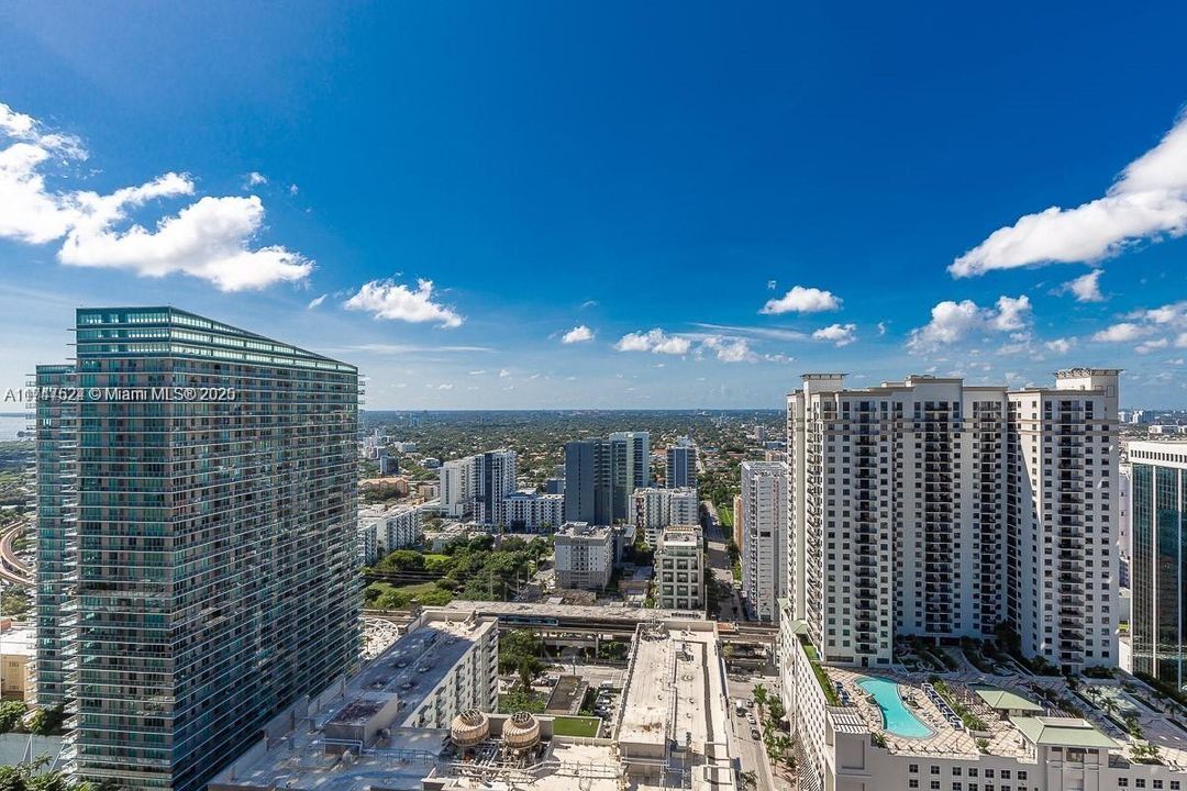 Recently Rented: $8,600 (2 beds, 2 baths, 1356 Square Feet)