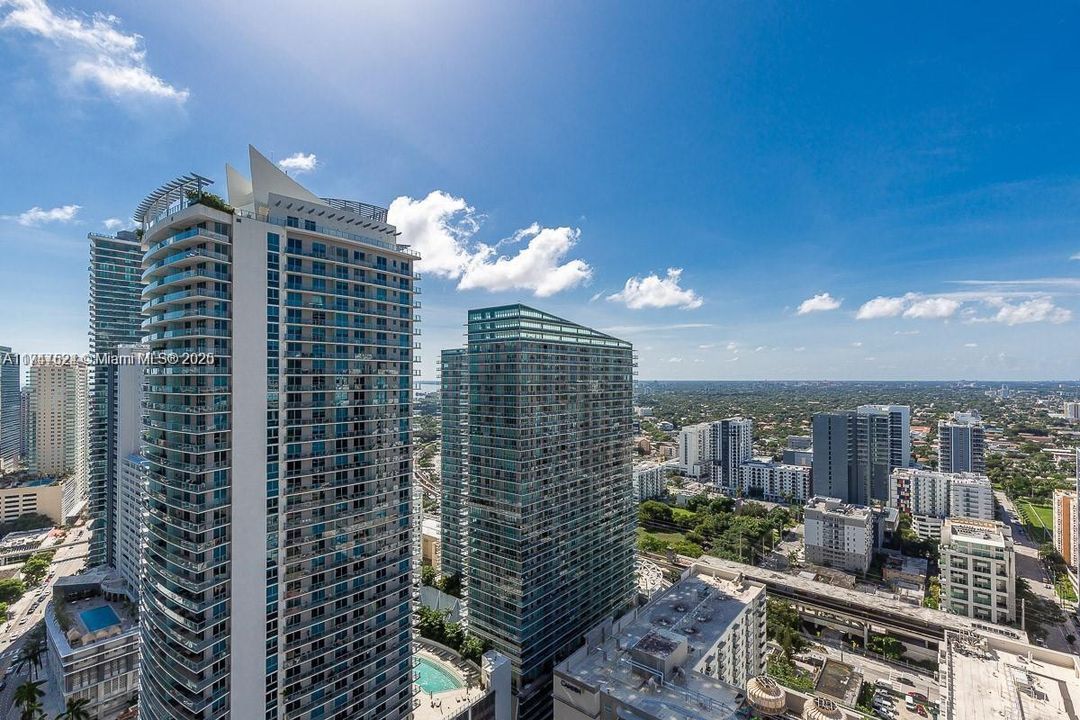 Recently Rented: $8,600 (2 beds, 2 baths, 1356 Square Feet)