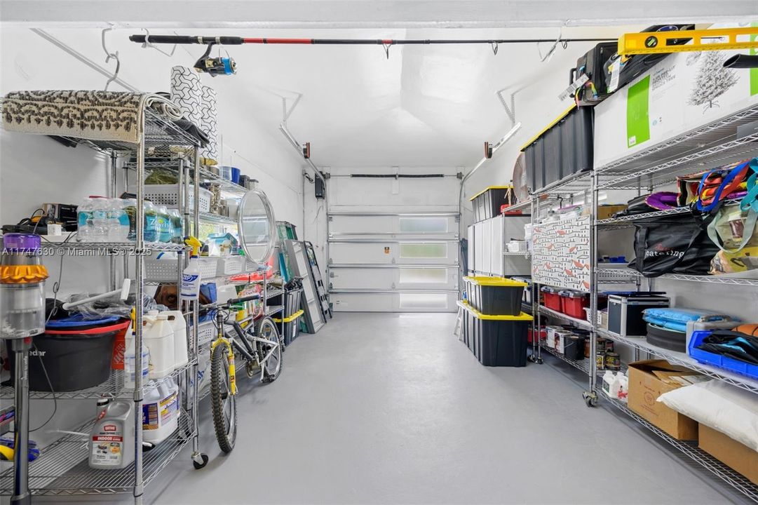 For Sale: $1,100,000 (3 beds, 2 baths, 1953 Square Feet)