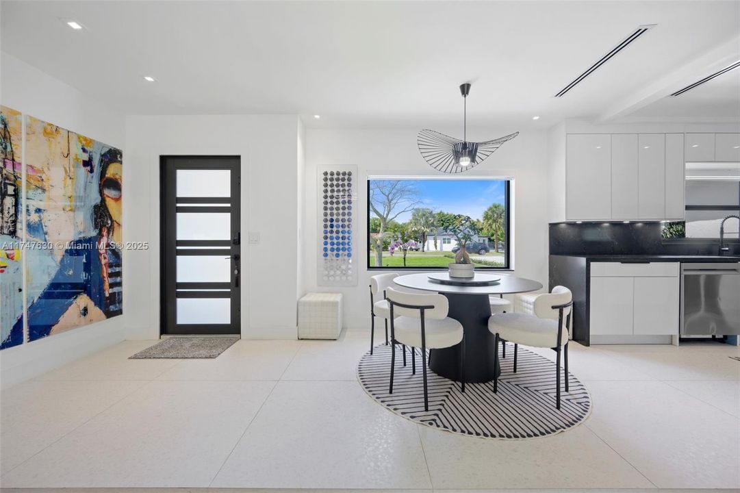 For Sale: $1,100,000 (3 beds, 2 baths, 1953 Square Feet)