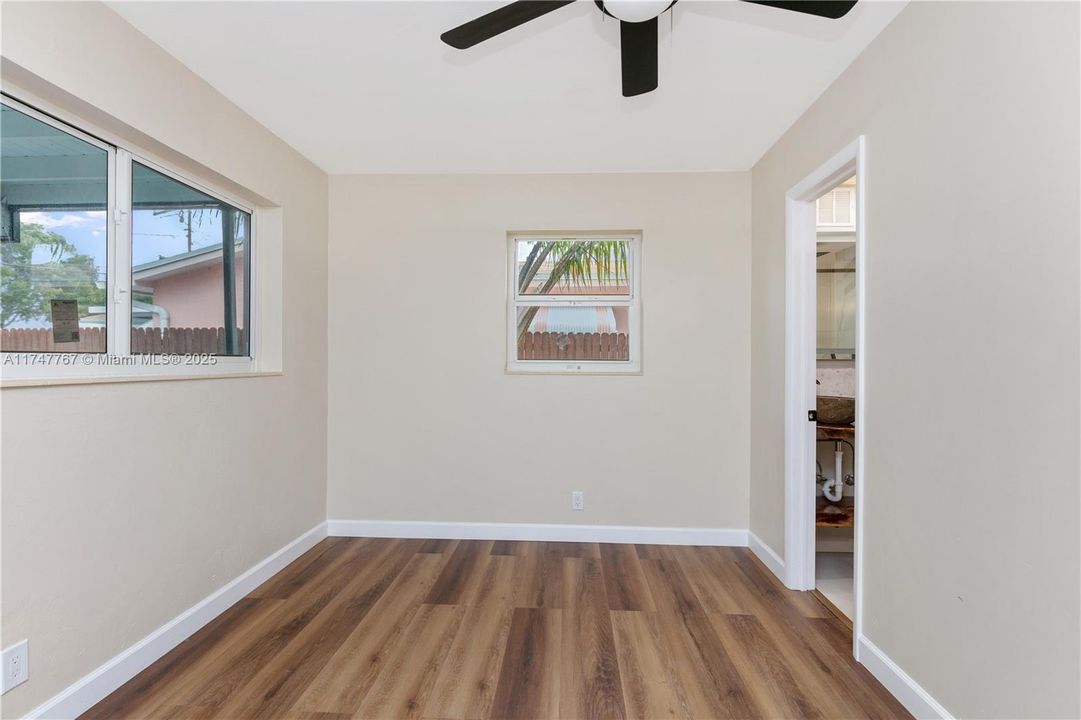 For Rent: $4,250 (2 beds, 2 baths, 1110 Square Feet)