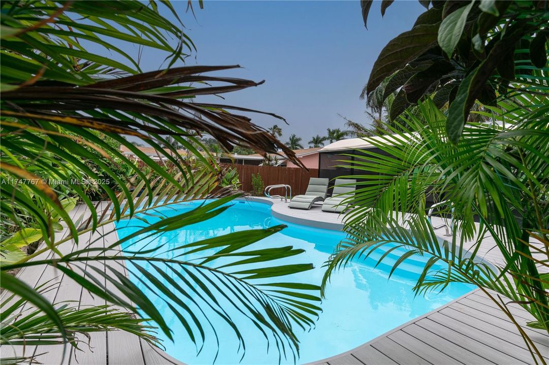 For Rent: $4,250 (2 beds, 2 baths, 1110 Square Feet)