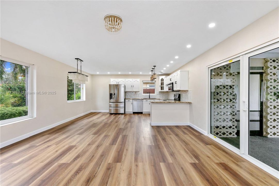 For Rent: $4,250 (2 beds, 2 baths, 1110 Square Feet)