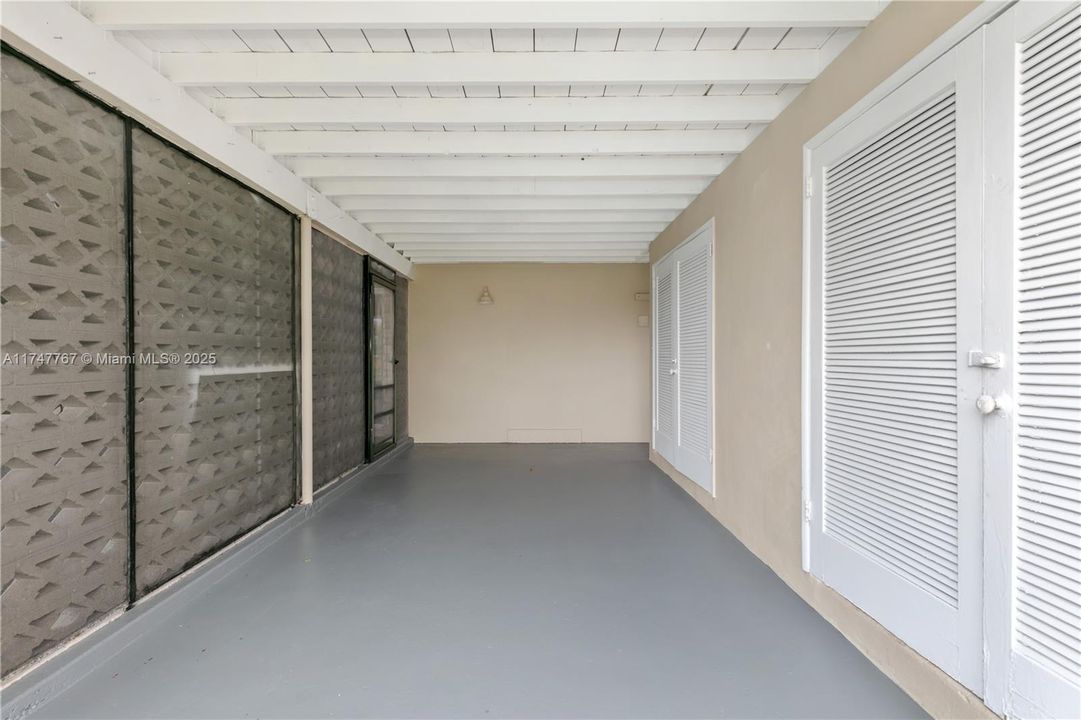 For Rent: $4,250 (2 beds, 2 baths, 1110 Square Feet)