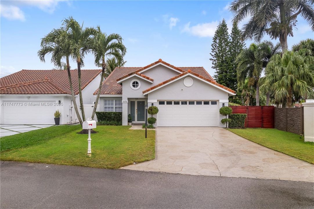 Недавно продано: $699,000 (3 спален, 2 ванн, 1584 Квадратных фут)