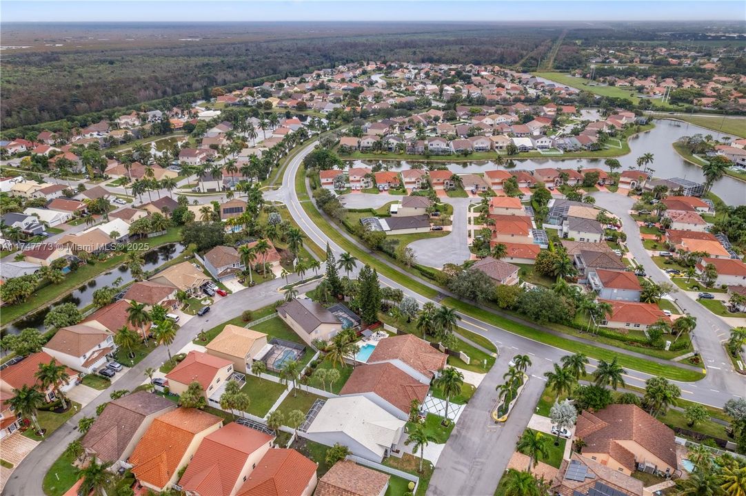 Недавно продано: $699,000 (3 спален, 2 ванн, 1584 Квадратных фут)